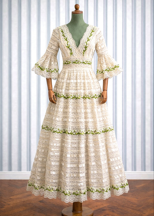 Vintage 1970s Lily of the Valley Lace Dress